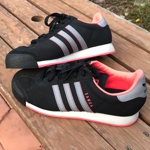 RARE Adidas BLACK&GRAY&HOT PINK SNEAKERS!